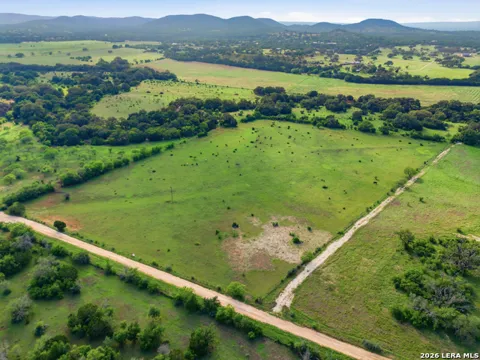 25.528 ACRES Ratcliffe Ranch