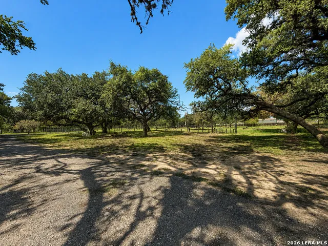 266 Autumn Ln Poteet, TX 78065