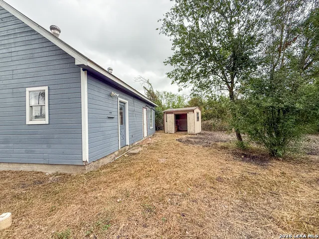 300 SCHMUCKS RD New Braunfels, TX 78132