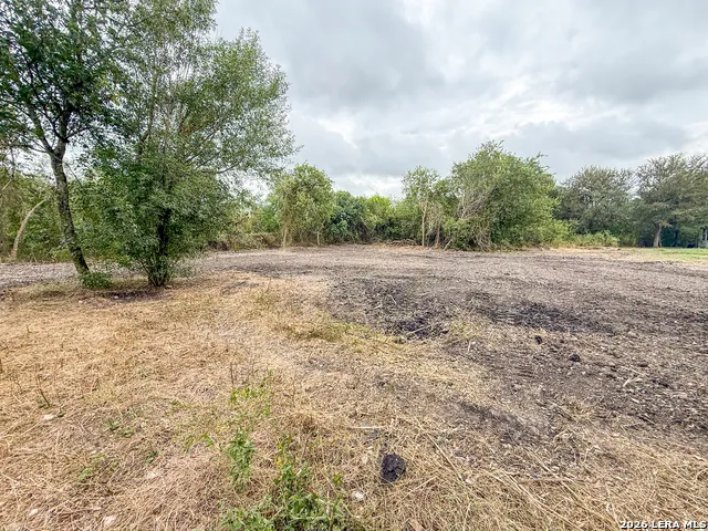 300 SCHMUCKS RD New Braunfels, TX 78132