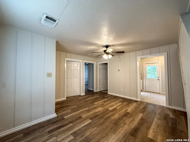 300 SCHMUCKS RD New Braunfels, TX 78132