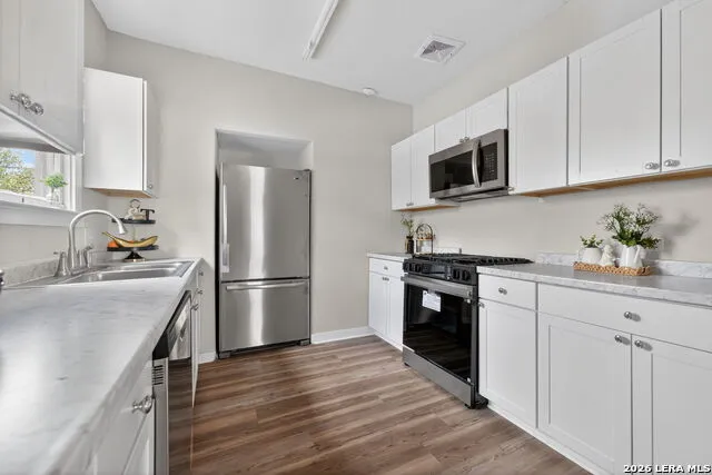1823 EDISON DR San Antonio, TX 78201