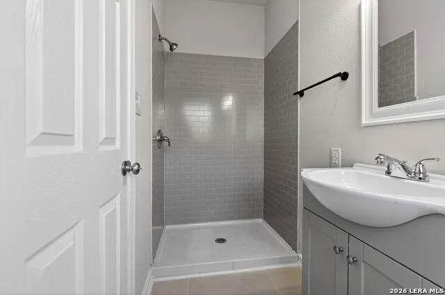 1823 EDISON DR San Antonio, TX 78201