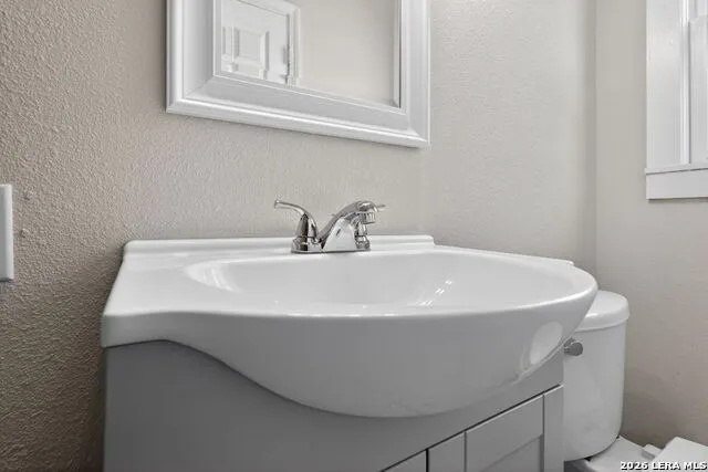 1823 EDISON DR San Antonio, TX 78201