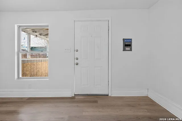 1823 EDISON DR San Antonio, TX 78201