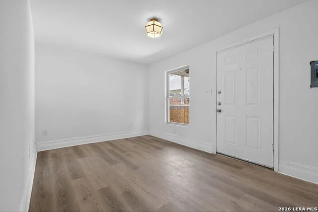 1823 EDISON DR San Antonio, TX 78201
