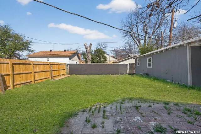 1823 EDISON DR San Antonio, TX 78201
