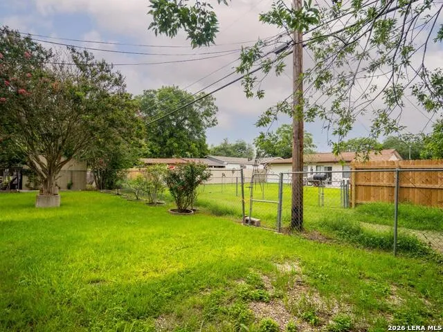 158 HATCHER AVE San Antonio, TX 78223
