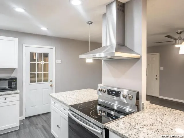 158 HATCHER AVE San Antonio, TX 78223
