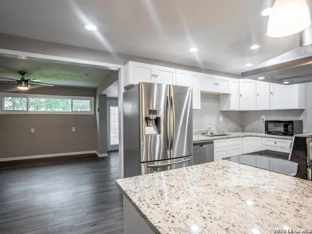 158 HATCHER AVE San Antonio, TX 78223