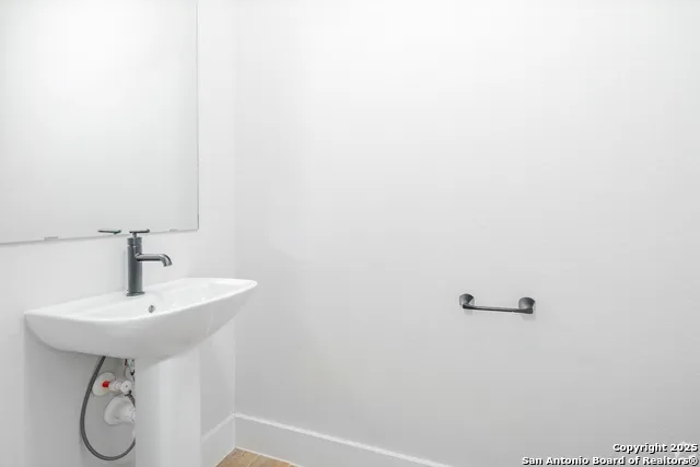 13604 GIOVANNIS GDN San Antonio, TX 78253