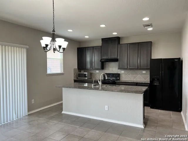 6730 LOMA BLANCA San Antonio, TX 78233