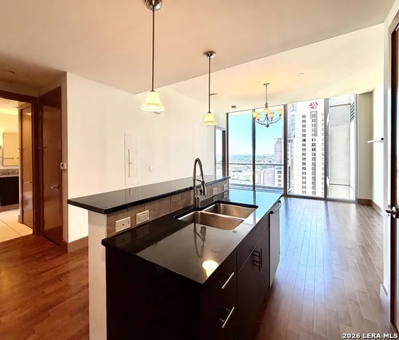 610 E Market Unit UNIT 2606 San Antonio, TX 78205