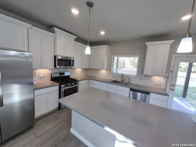 2102 GABBY COLE LN San Antonio, TX 78253