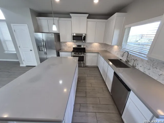 2102 GABBY COLE LN San Antonio, TX 78253