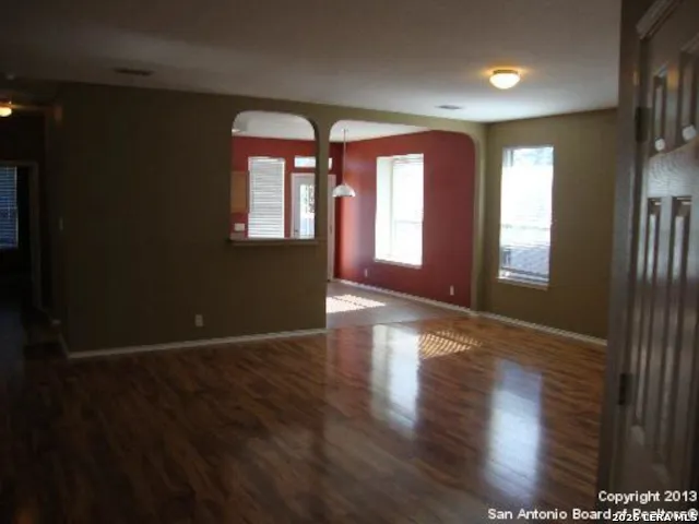 13726 Riverbank Helotes, TX 78023