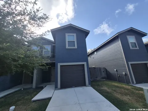 6866 Lakeview Dr. Unit 102