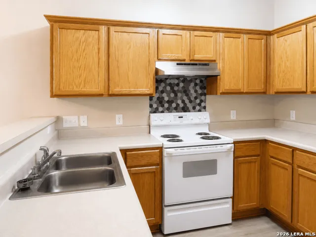 5510 PAINTER GRN San Antonio, TX 78240