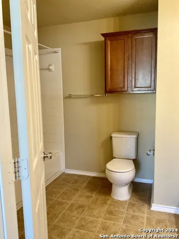 1422 Dove Bend San Antonio, TX 78245