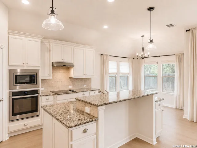 164 AUTUMN RDG Boerne, TX 78006