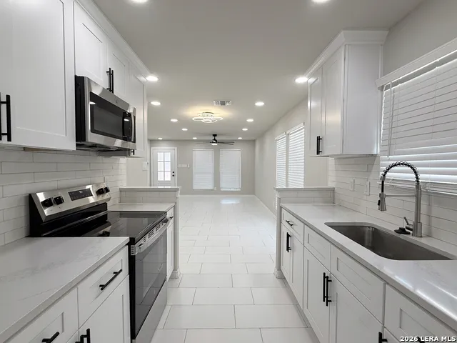 730 Groff San Antonio, TX 78228