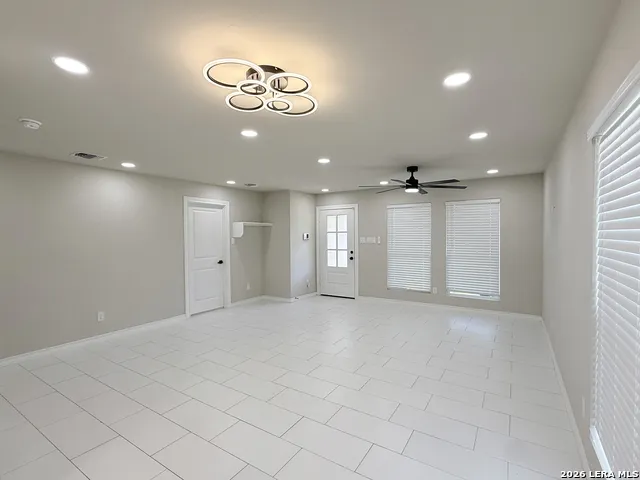 730 Groff San Antonio, TX 78228