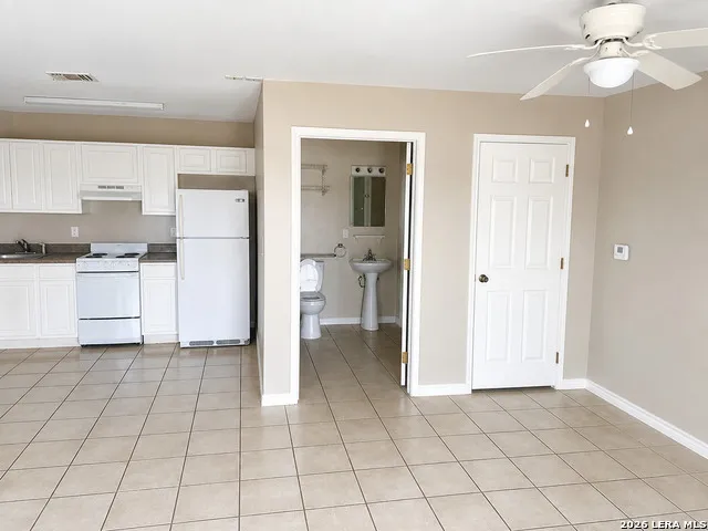 1111 Elia Santos Unit E Eagle Pass, TX 78852