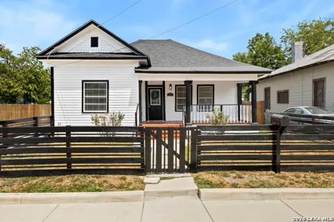 223 Porter St