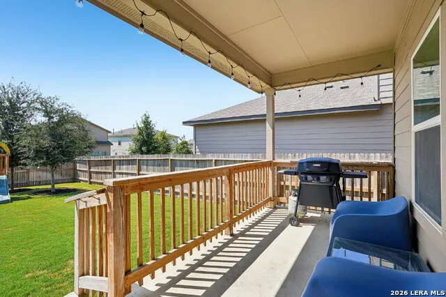 1242 Yellow Warbler San Antonio, TX 78253