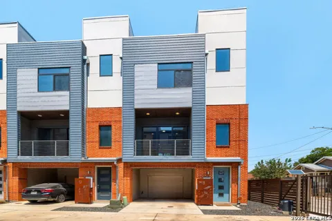 1606 Hackberry Unit UNIT 304