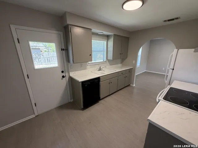 795 ALBERT ST New Braunfels, TX 78130
