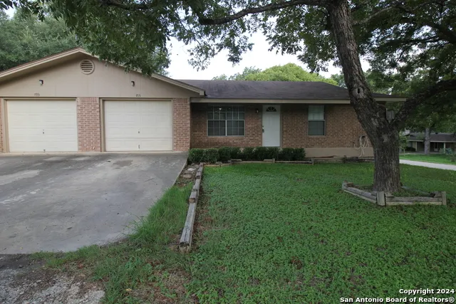 795 ALBERT ST New Braunfels, TX 78130