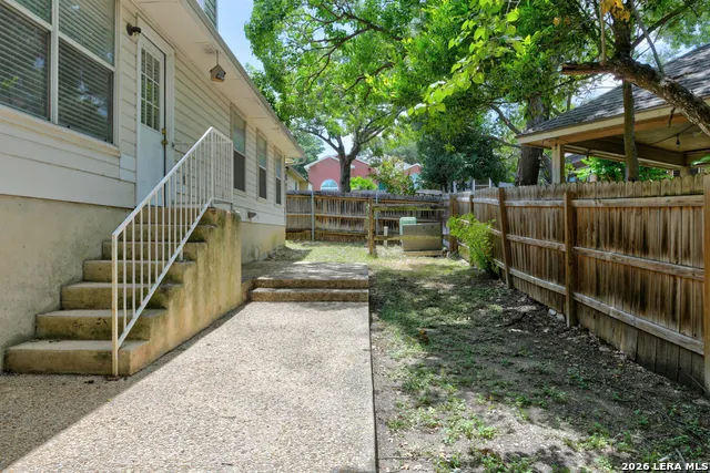 6635 SHADY BEND DR San Antonio, TX 78256