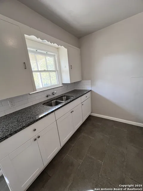 734 DONALDSON AVE Unit B San Antonio, TX 78201