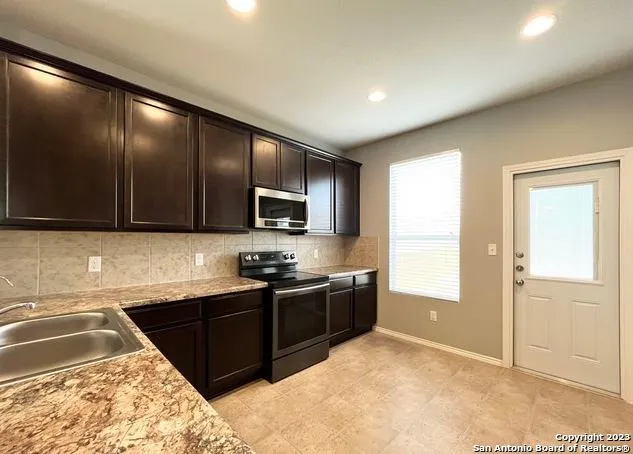11331 Pink Star San Antonio, TX 78245