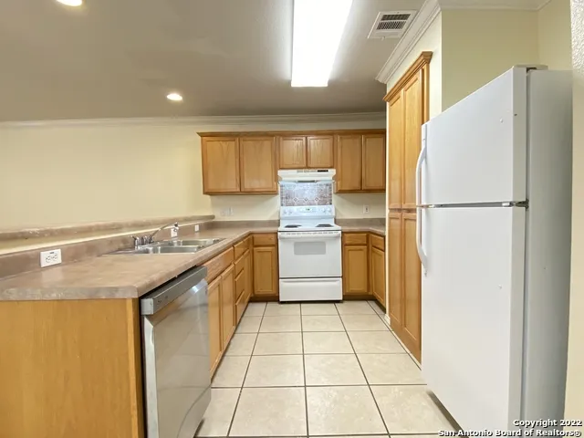 8017 Santa Catalina San Antonio, TX 78250