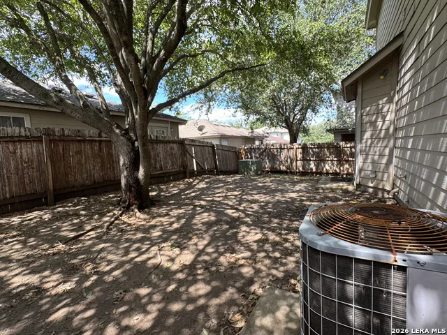 861 Barrel Pt San Antonio, TX 78251