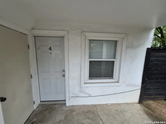 115 CALDWELL ST Unit 4 San Antonio, TX 78223