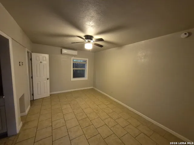115 CALDWELL ST Unit 4 San Antonio, TX 78223