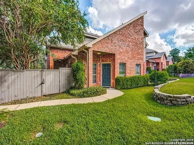 30 Chapel Hill San Antonio, TX 78240