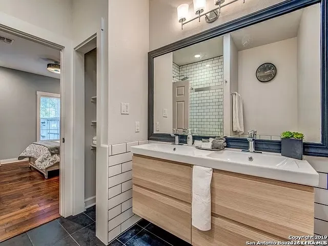 30 Chapel Hill San Antonio, TX 78240