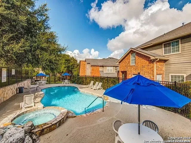 30 Chapel Hill San Antonio, TX 78240