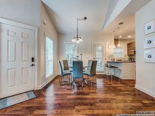 30 Chapel Hill San Antonio, TX 78240