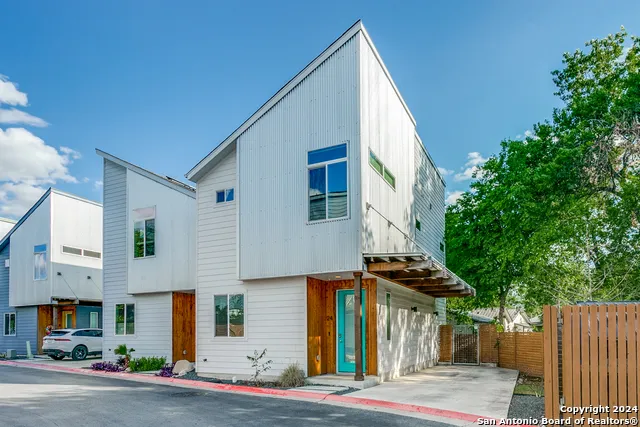 330 Clay Unit 24 San Antonio, TX 78204
