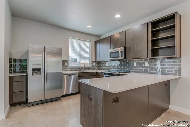 330 Clay Unit 24 San Antonio, TX 78204
