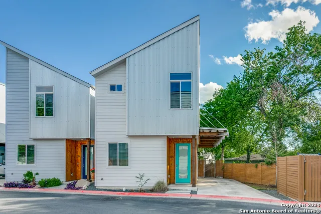 330 Clay Unit 24 San Antonio, TX 78204