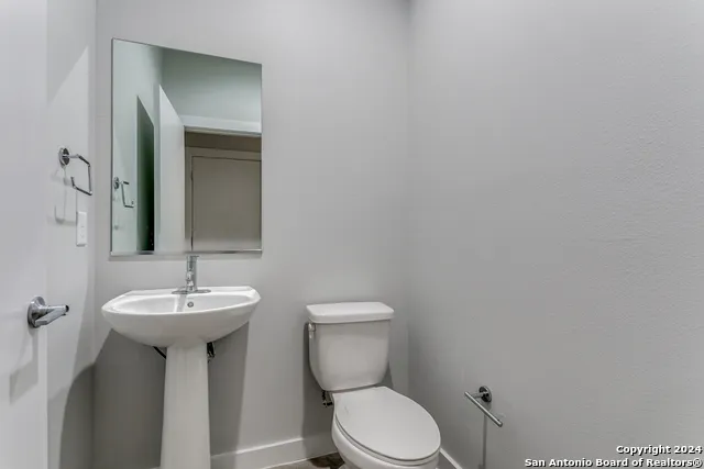 330 Clay Unit 24 San Antonio, TX 78204