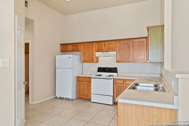 7379 Longing Trail Unit 1 San Antonio, TX 78244