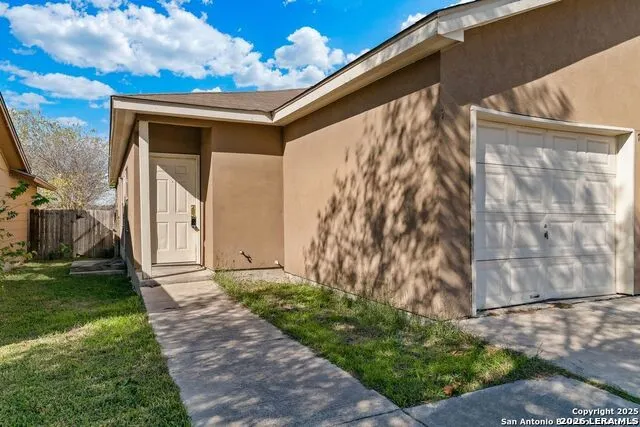 7379 Longing Trail Unit 1 San Antonio, TX 78244