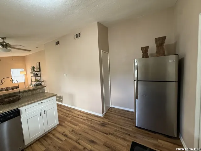 438 Sumner Dr. San Antonio, TX 78209